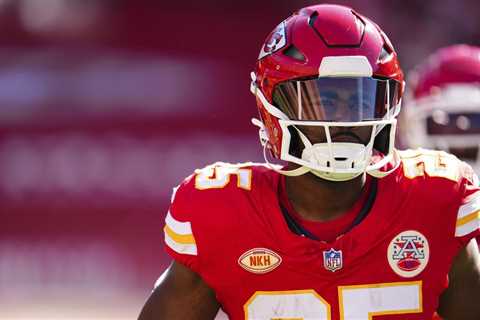 Chiefs-Dolphins Injury Report: Clyde Edwards-Helaire ruled OUT