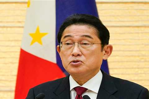 Japan’s Kishida Visits the Philippines to Bolster Military Ties