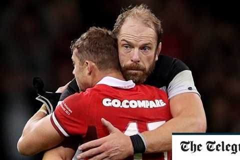 Leigh Halfpenny and Alun Wyn Jones say farewell to Wales in Barbarians match