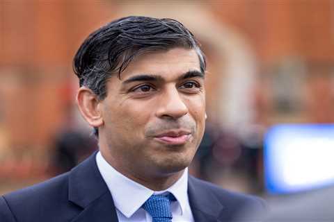 Rishi Sunak to Introduce Sweeping Measures to Cut Net Migration in UK