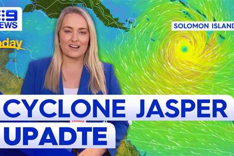 ‘Great uncertainty’ as Cyclone Jasper looms for Queensland