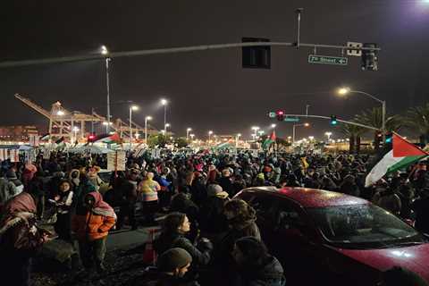 Oakland protestors stage early-morning occupation of port in opposition to U.S. Aid to Israel