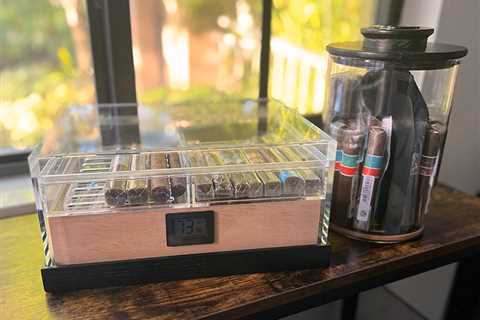 Acrylic Humidor Review – Klaro By Case Elegance