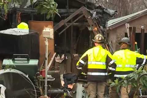 2 dead in north Houston house fire