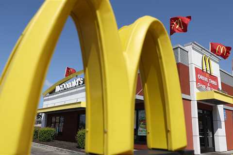 Man with severe dairy allergy sues McDonald’s, alleging cheese on Big Mac caused anaphylactic..