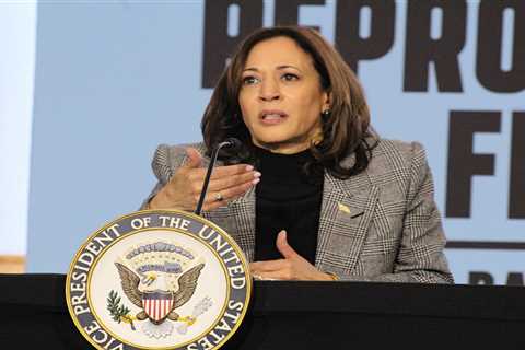 Harris visits Grand Rapids to outline threats to abortion access ⋆