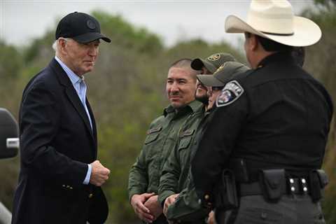 How a Dead Border Deal Led to a Trump-Biden Border Duel