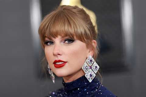 Taylor Swift Is Related to Poet Emily Dickinson! | Emily Dickinson, Taylor Swift | Just Jared:..