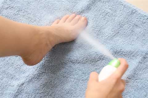 Earth Therapeutics’ Foot Peeling Spray Removes Dead Skin ‘Instantly’