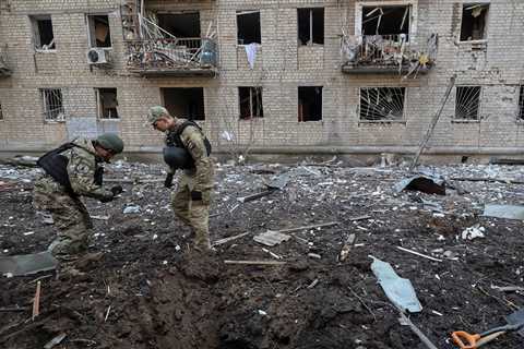 Russia attacks Ukraine's Kharkiv with aerial bombs for the first time since 2022 |  World News