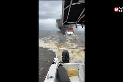 Boat burns on reservoir