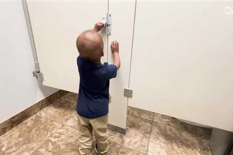 3-year-old battling cancer loves toilets