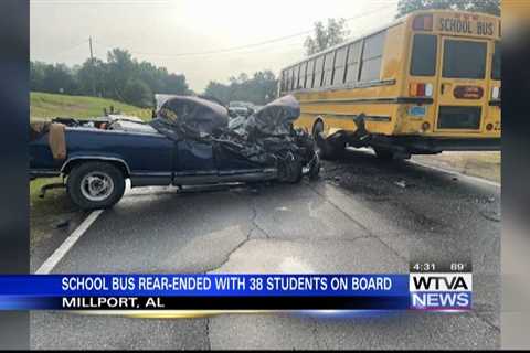 No students seriously injured after truck crashed into Lamar County school bus