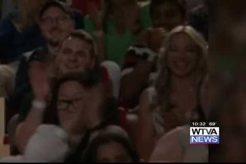 WTVA’s Sami Roebuck, now Sami Kostas, spotted in the crowd of The Tonight Show