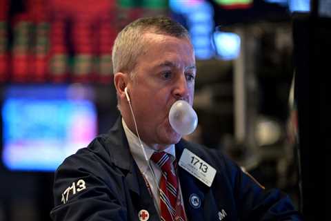 Stock market today: Indexes slide as investors assess weak economic data