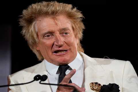 Sir Rod Stewart slams Nigel Farage over Ukraine comments