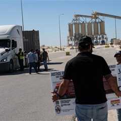 Permian Basin truckers protest over restrooms, unpaid hours