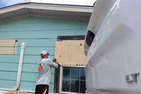 Campers haul RVs out, residents board up ahead of Beryl in South Texas