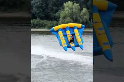 Crazy Splash On Inflatable Water Ride