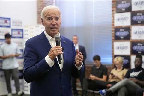 “It's time to come together”: Biden urges Democratic lawmakers to stay in the race for the 2024..