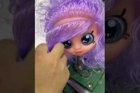 Doll Maker Stitches Doll's Hair Fast (Satisfying)