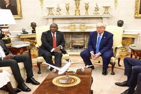 Trump's Bizarre White House Showdown: Dimmed Lights and Genocide Claims Leave Ramaphosa Stunned