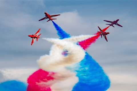 Labour's Delay on Hawk Jet Replacement Imperils Red Arrows' Future, Criticised by Defence Official