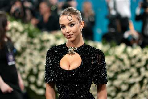 Mark Zuckerberg’s Massive Yacht Sparks Debate Online