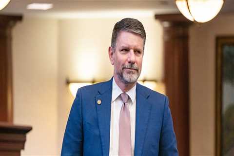 The Unique Ways Northwest Florida Residents Stay Informed About Political Activities