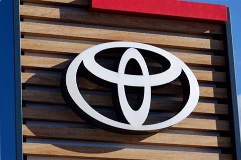 Toyota Strengthens American Industry: CEO Publicly Supports MAGA at NASCAR and Announces Historic..