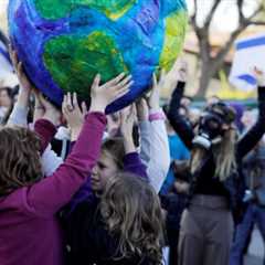 Renewables create fewer jobs globally as energy transition enters “new phase”