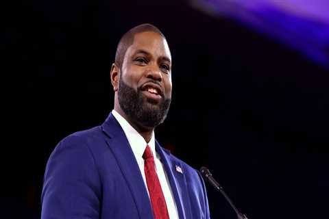 Exploring Political Organizations and Interest Groups in Southwest Florida