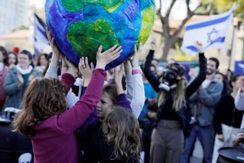 Renewables create fewer jobs globally as energy transition enters “new phase”