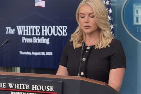 WATCH LIVE: White House Press Sec Delivers Press Briefing – 1 PM ET